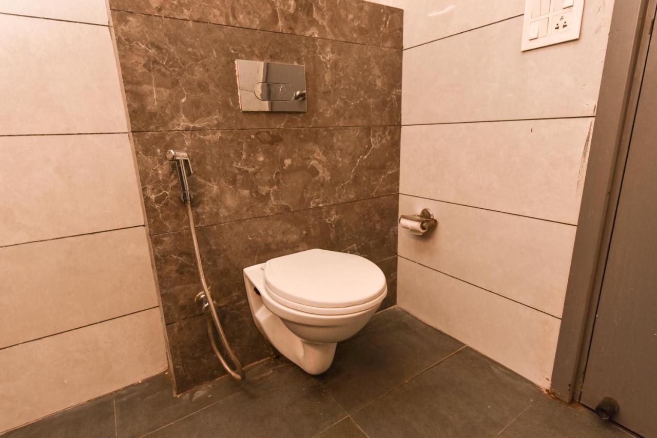 Hotel Red Saffron 新德里 外观 照片